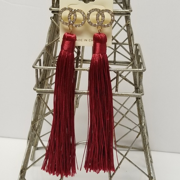 🎉Host Pick 🎉 Red Long Tassel Rhinestone Earrings New - Picture 7 of 7